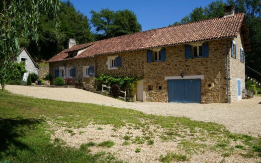 Luxurious 18th century water mill in the heart of Perigord Vert.