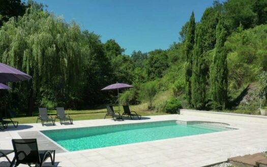 Luxurious 18th century water mill in the heart of Perigord Vert.