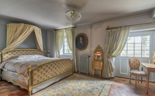 Manor north Fontainebleau