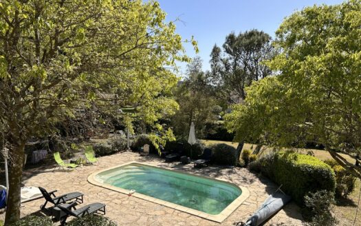 Spacious family home with gites