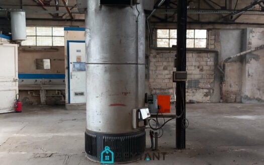 Factory/Workshop located in Le Perreux sur Marne, 2 rue du Marechal Lyautey with a surface area of 525 m2 on a plot of 780 m2 Le Perreux land register C 49