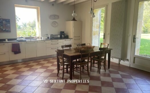 Charming residence with a view of beautiful land of 2.8 hectares