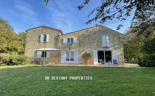 Charming residence with a view of beautiful land of 2.8 hectares