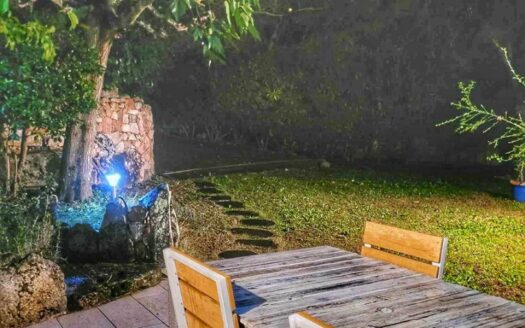 A peaceful place to flourish with family and entertain, Porto-Vecchio center