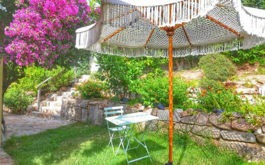 A peaceful place to flourish with family and entertain, Porto-Vecchio center