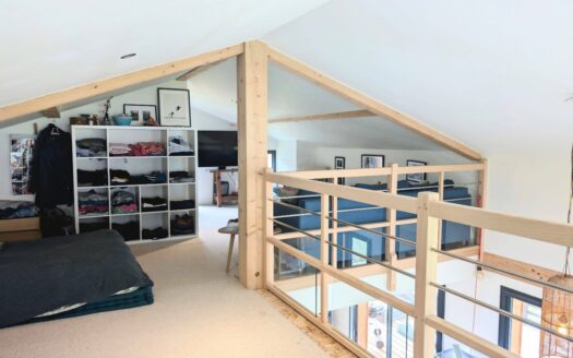 Modern three bedroom chalet with stunning views in Les Houches