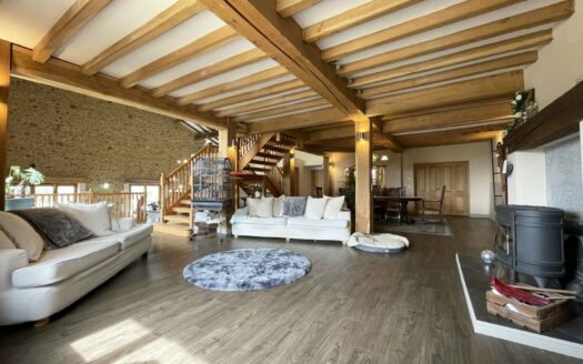 OLD BARN COMPLETELY RENOVATED