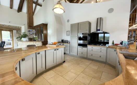 OLD BARN COMPLETELY RENOVATED