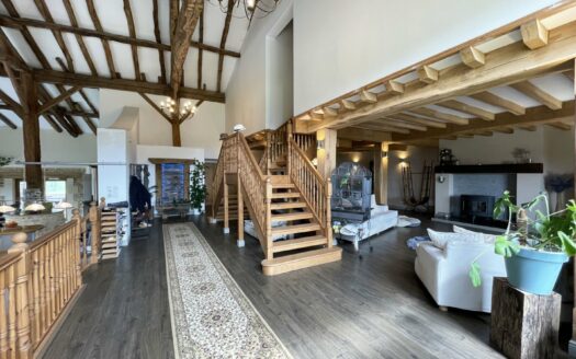 OLD BARN COMPLETELY RENOVATED