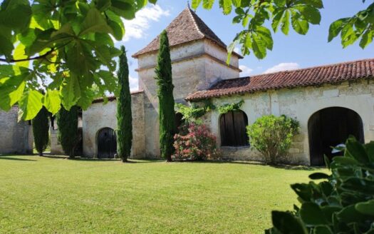 EXCEPTIONAL PROPERTY CLOSE TO COGNAC