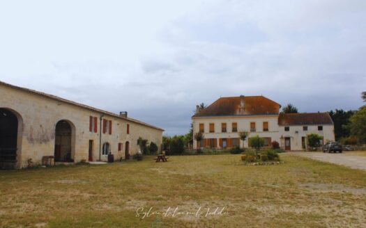 AGRICULTURAL PROPERTY, FORMER HUNTING ESTATE OF 115 HA NEAR JONZAC