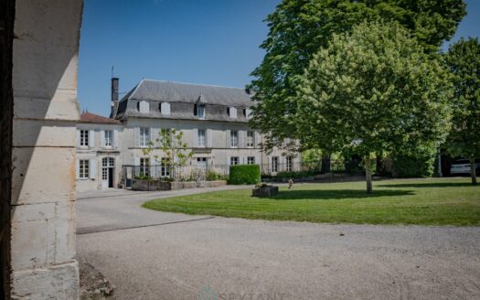 FORMER WINE PROPERTY IN GRANDE CHAMPAGNE ON OVER 3 HA