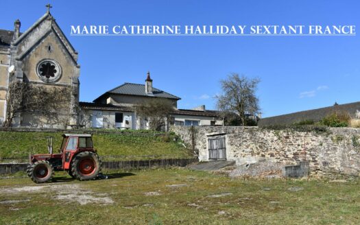 EXCEPTIONAL AND RARE CHATEAU CONVENT ON A LAND OF 3 HA