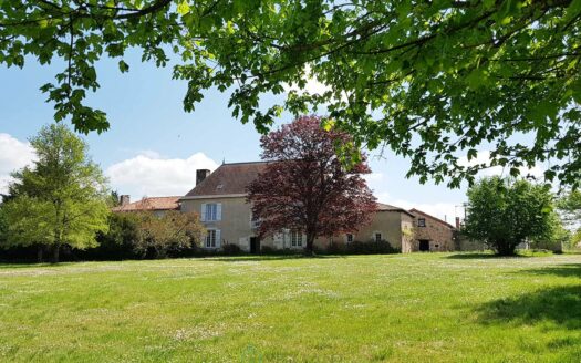 Beautifully restored 18th century property