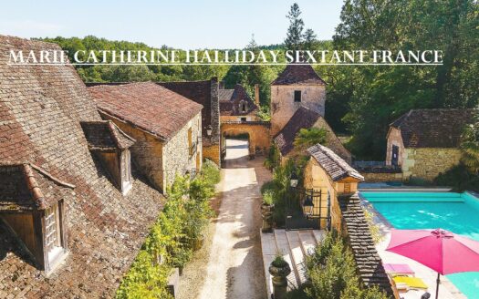 SPECTACULAR CHARTREUSE AND ITS THREE BEAUTIFUL HOUSES!