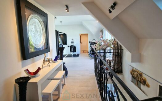 1h10 from Paris, Property ideally located in a quiet area and close to everything!