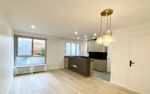 96 m2, 2 bedroom apartment, 1 cellar, 1 parking box (in option)