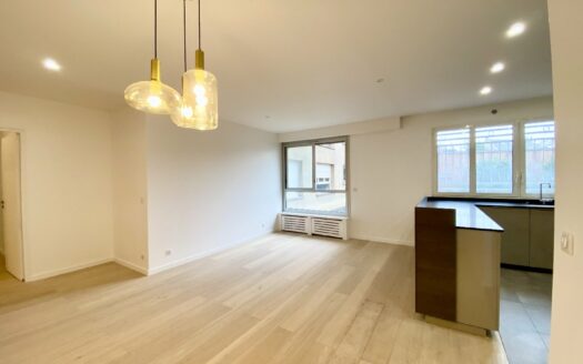 96 m2, 2 bedroom apartment, 1 cellar, 1 parking box (in option)