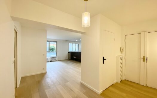 96 m2, 2 bedroom apartment, 1 cellar, 1 parking box (in option)